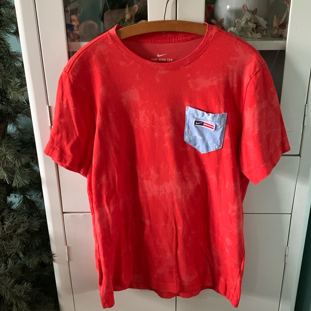 Nike sz L t-shirt worn once!